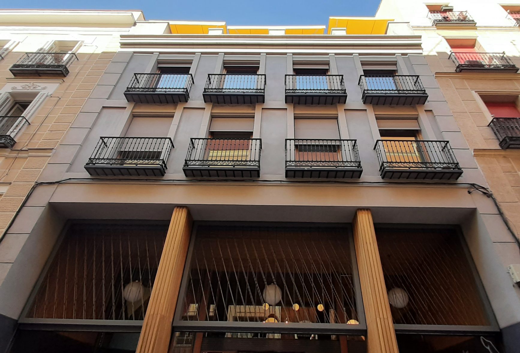 Calle de Piamonte, 23